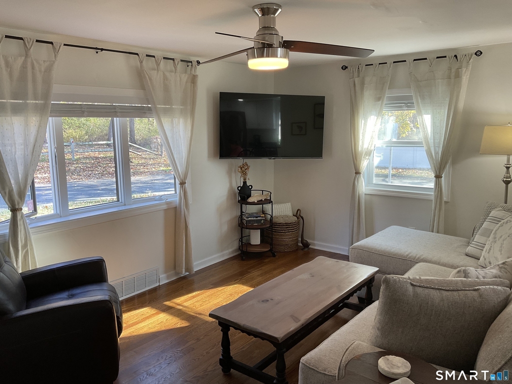 12 Bishop Street - Photo 6