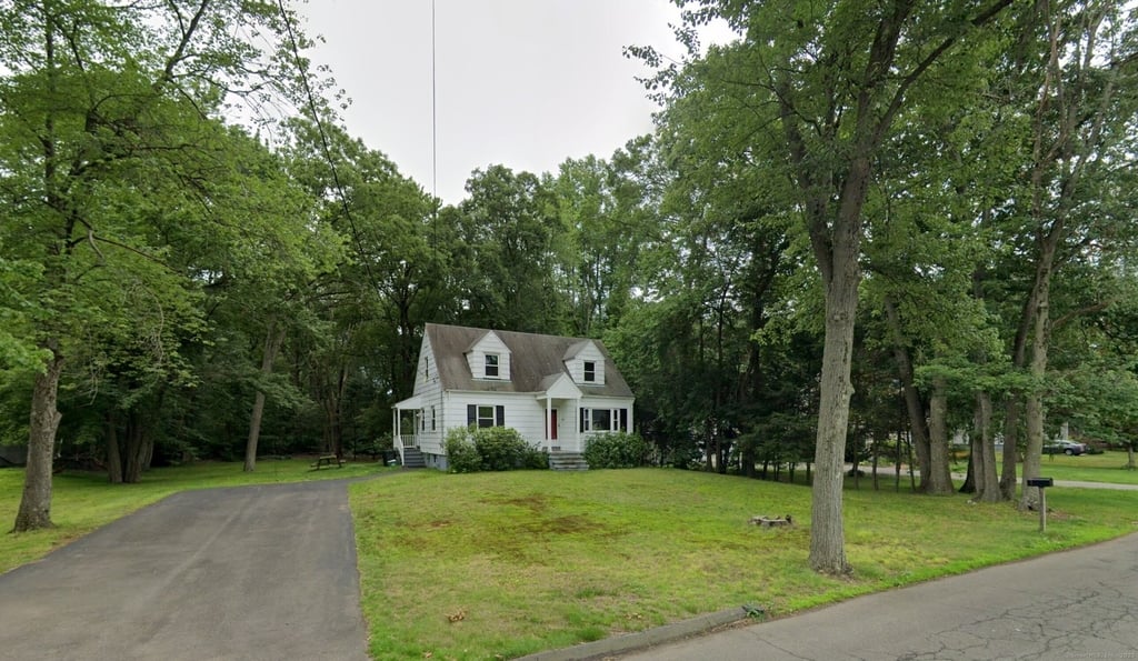 28 North Avenue - Photo 1