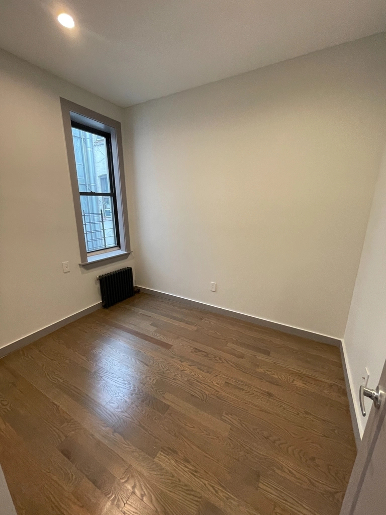 602 West 137th Street - Photo 6
