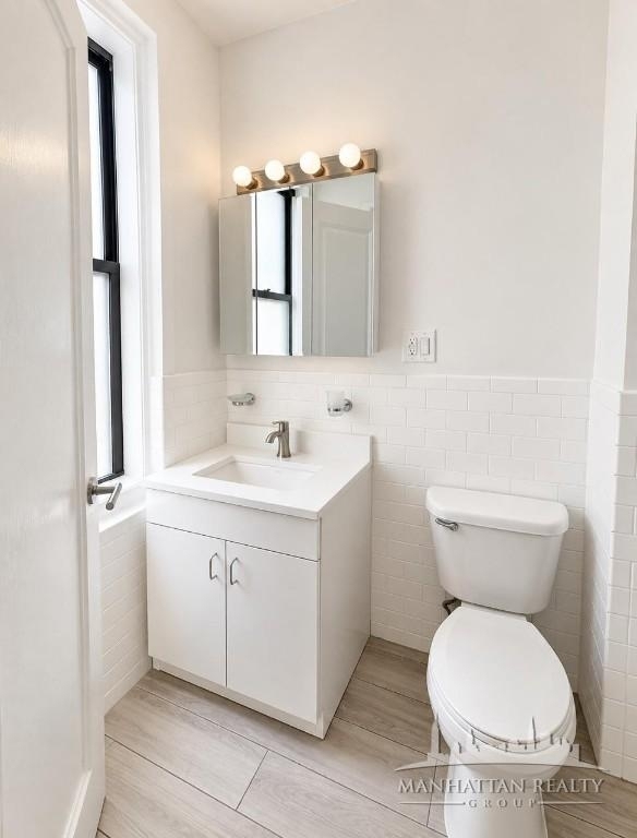 East 46th Street - Photo 3