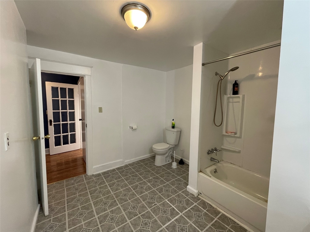 31 Brown St - Photo 8