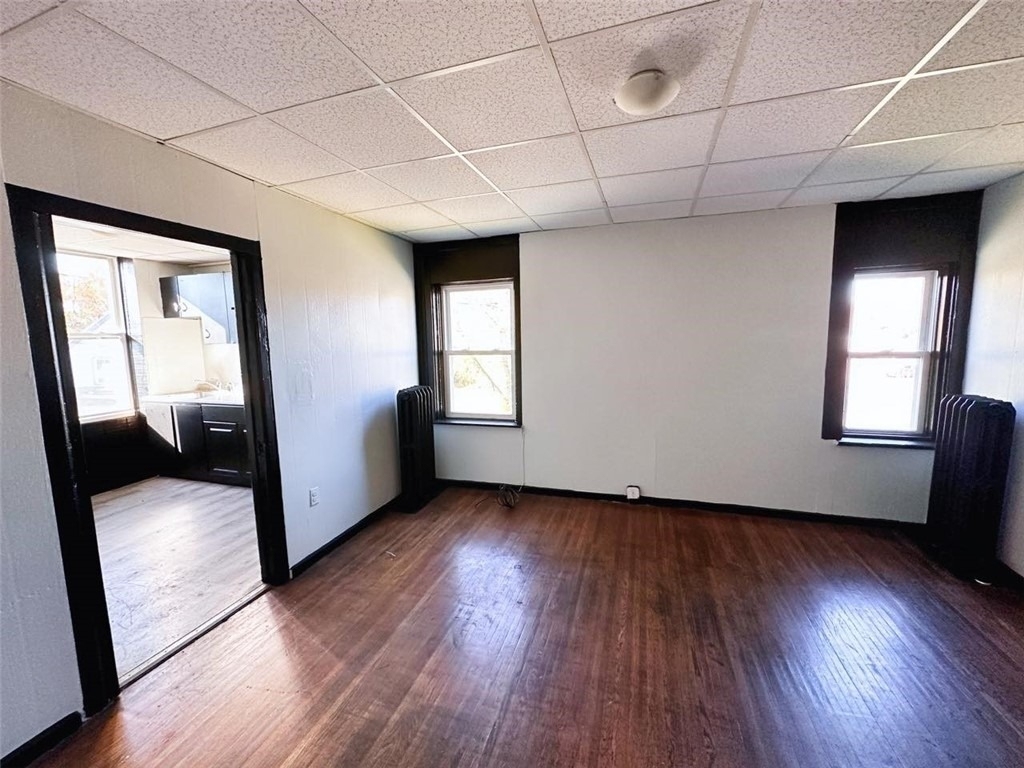 111-115 Lyell Avenue - Photo 2
