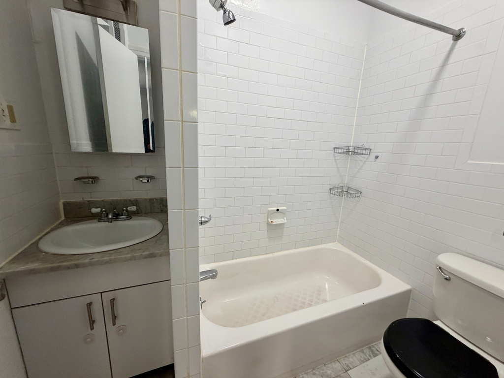 East 80th Street and Madison Ave  - Photo 3