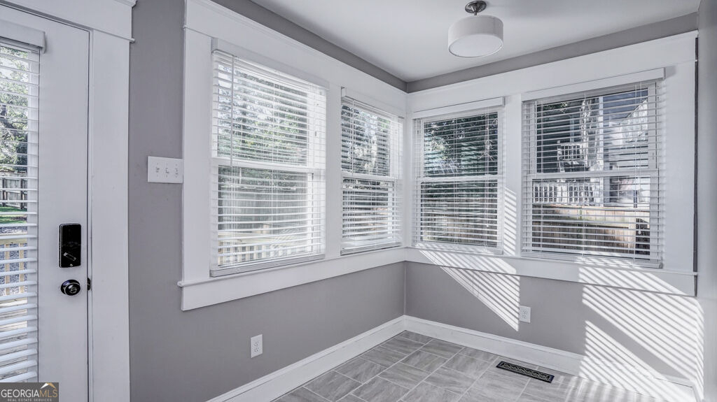 877 Edgewood Avenue - Photo 5