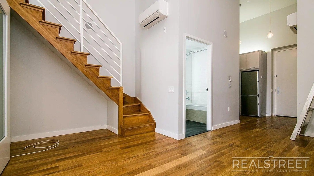 100 Dupont Street - Photo 1