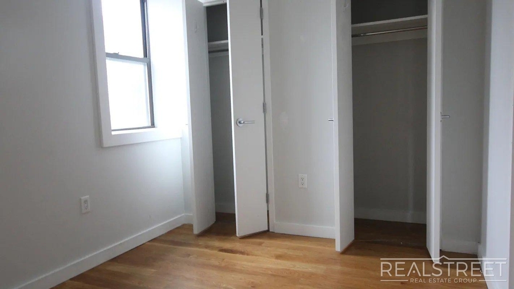 100 Dupont Street - Photo 7
