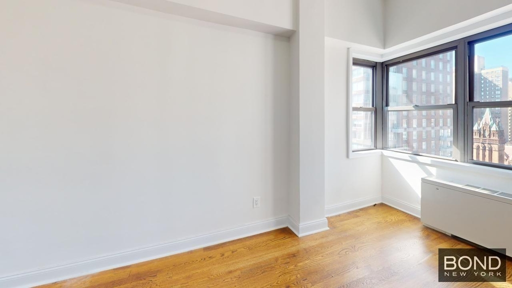 East 88th Street - Photo 9