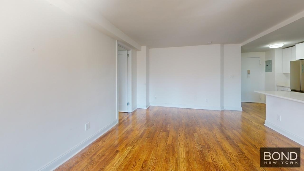 East 88th Street - Photo 13