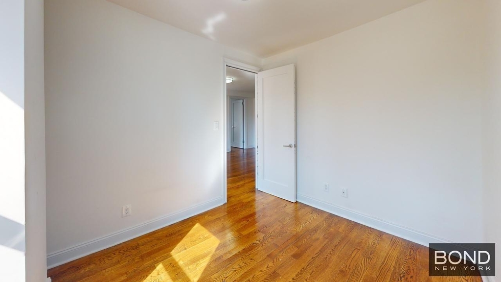 East 88th Street - Photo 8