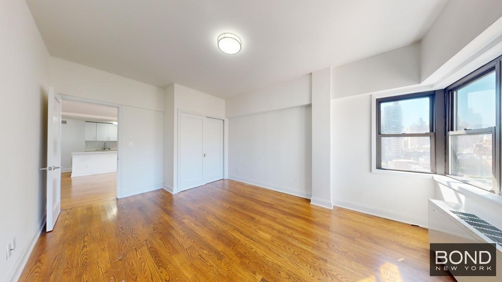 East 88th Street - Photo 2