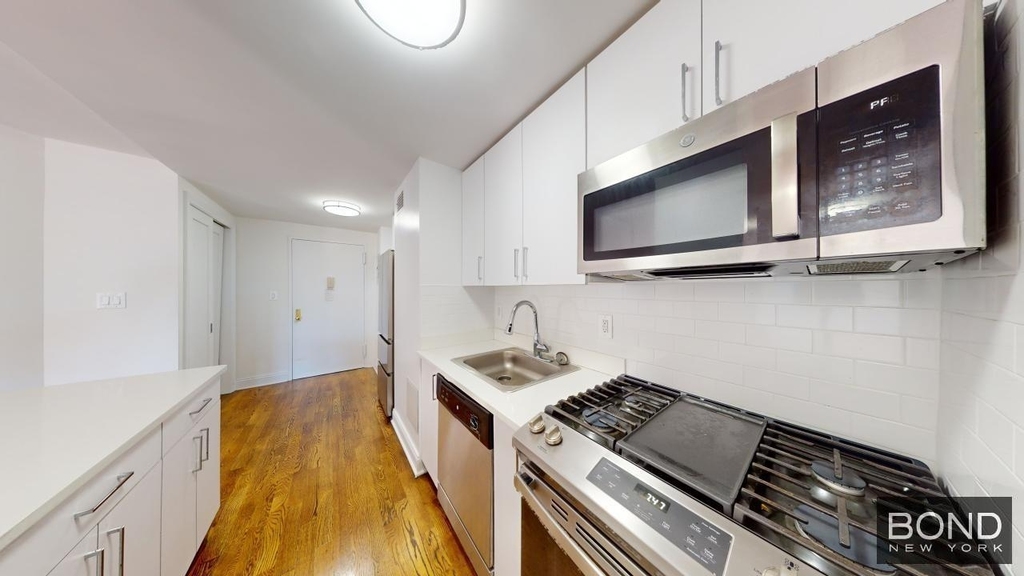 East 88th Street - Photo 1