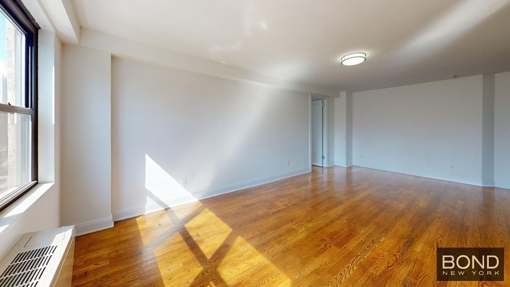 East 88th Street - Photo 12