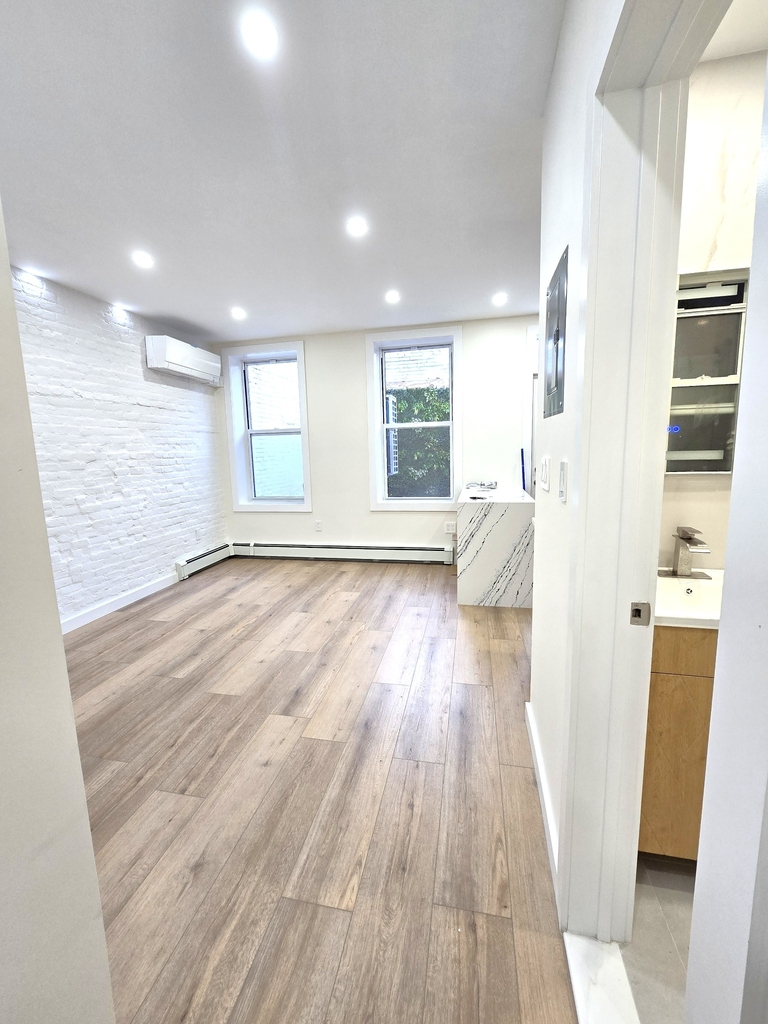 38-10 30th Street - Photo 7