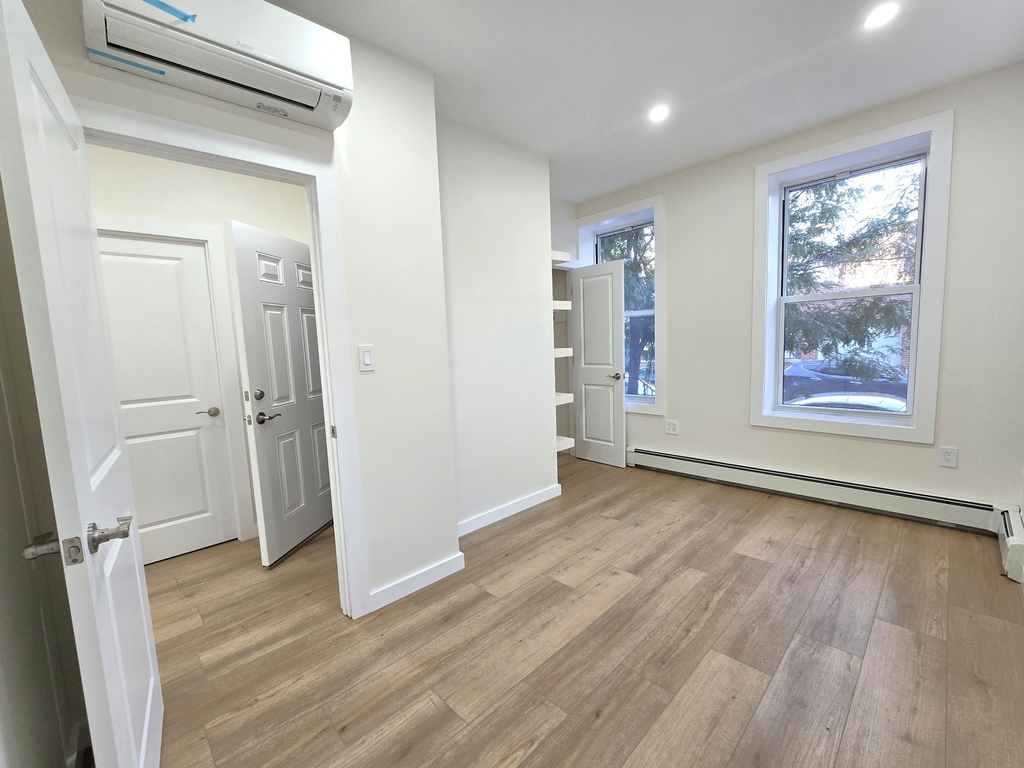 38-10 30th Street - Photo 9