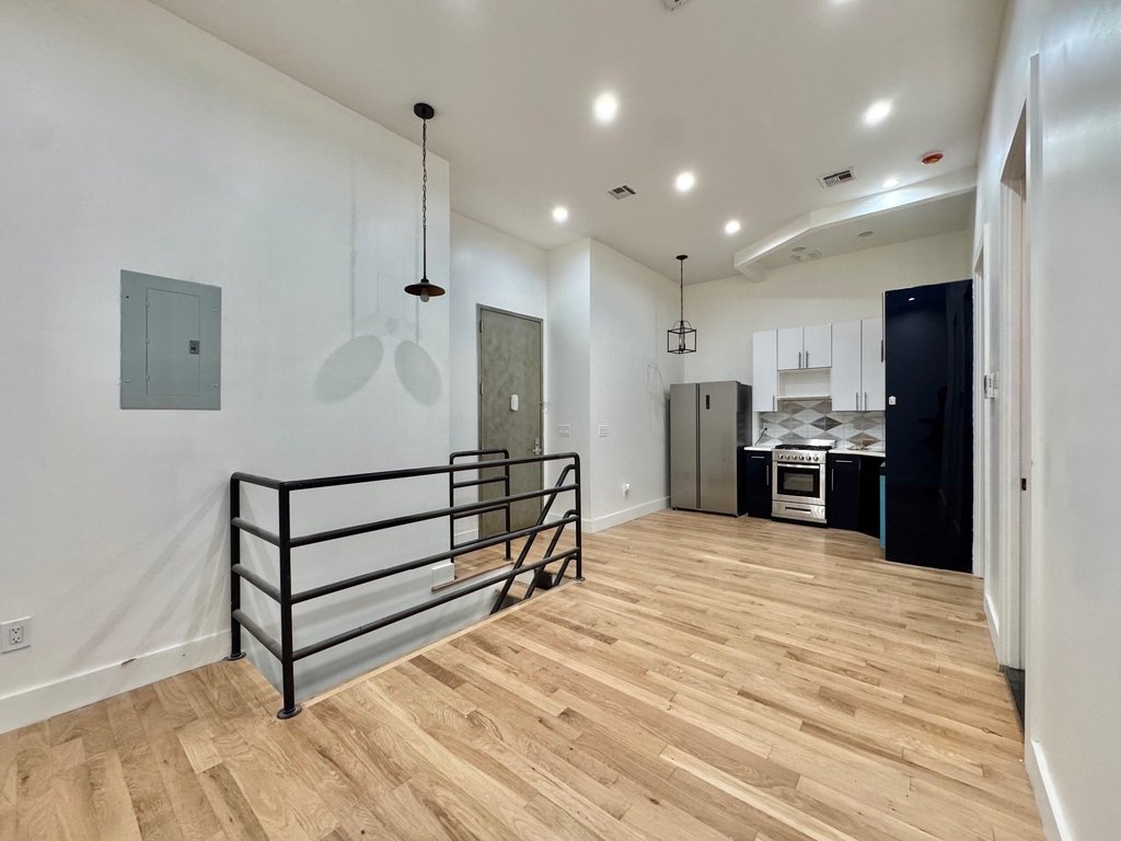 9 Marcus Garvey Boulevard - Photo 9
