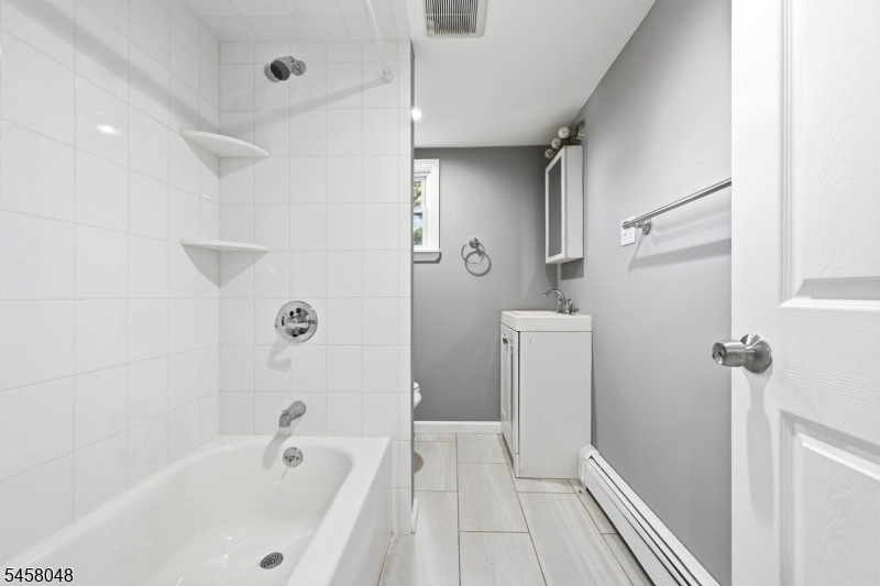 319 William St - Photo 6