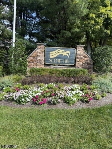 19 Paris Circle - Photo 2