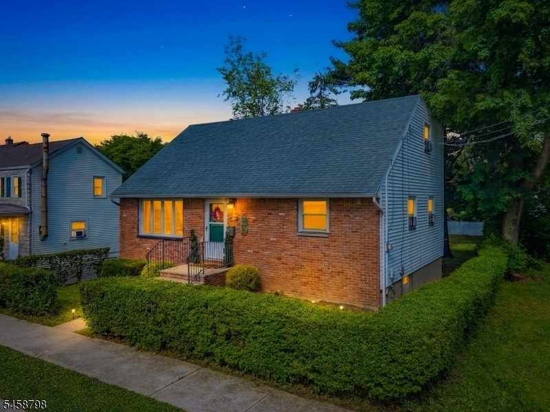 506 Green St - Photo 3
