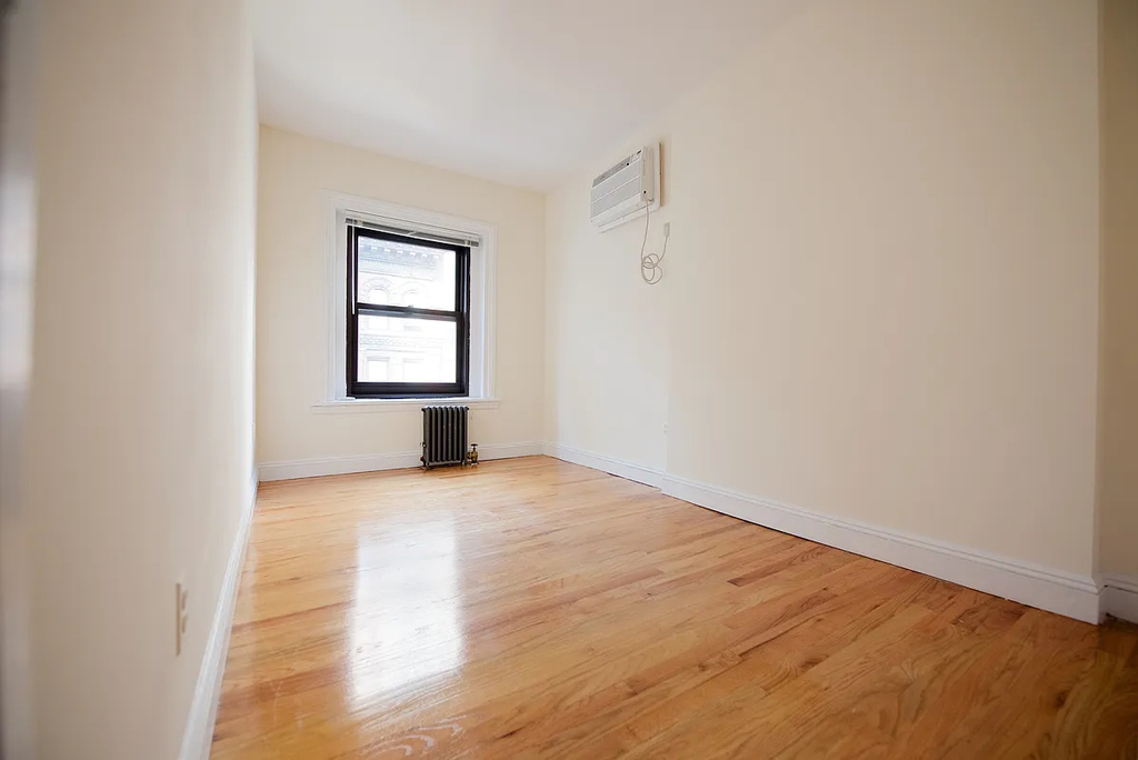 East 24th Street / park ave - Photo 3