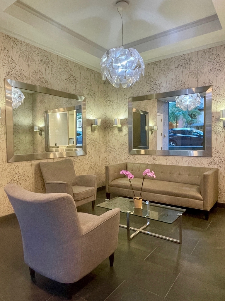 East 56th Street - Photo 8