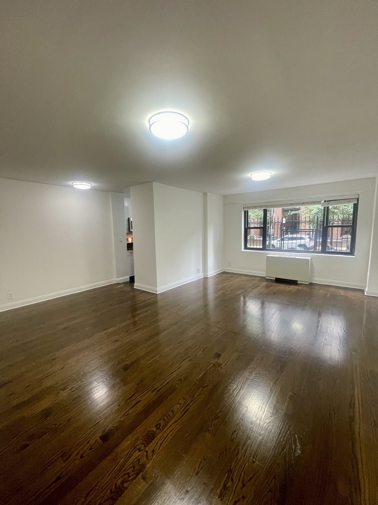 405 East 56th Street, 2E - Photo 1