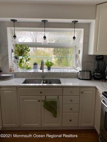 200 Highwood Road - Photo 3