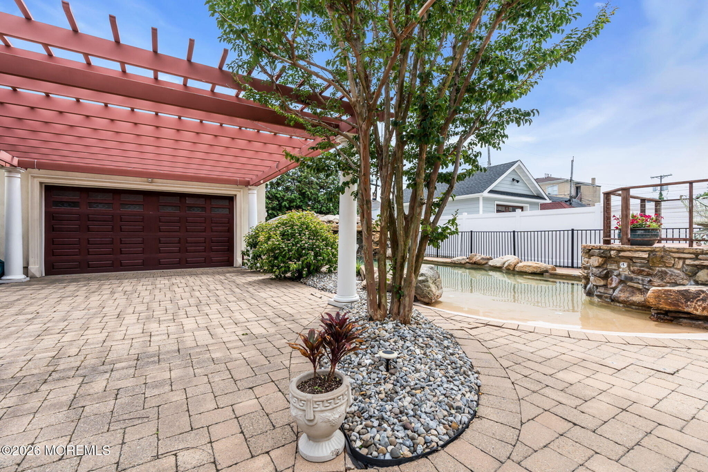 103 11th Avenue - Photo 49