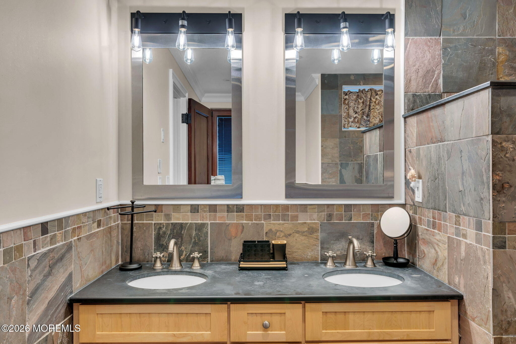 103 11th Avenue - Photo 30