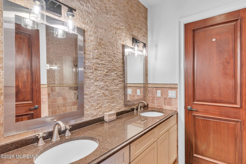 103 11th Avenue - Photo 42