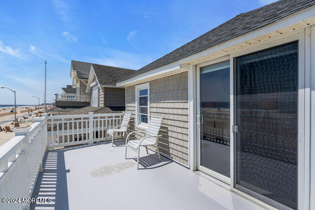 157 Beach Front - Photo 35