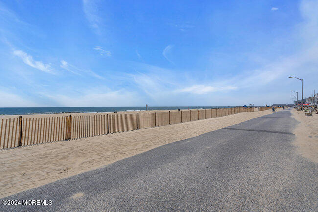 157 Beach Front - Photo 43