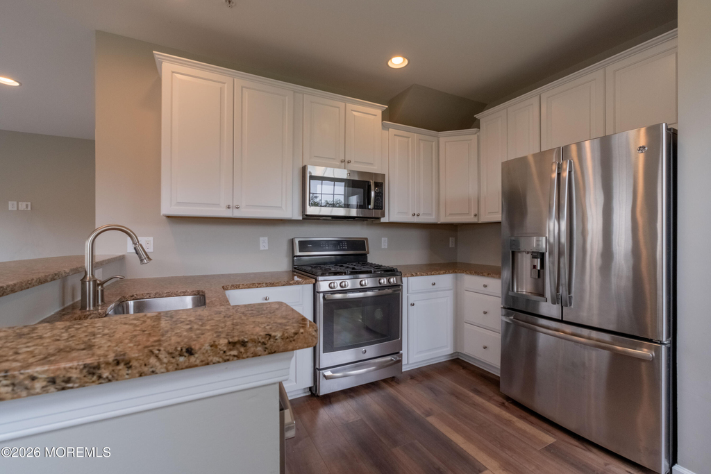 24 Kyle Drive - Photo 2
