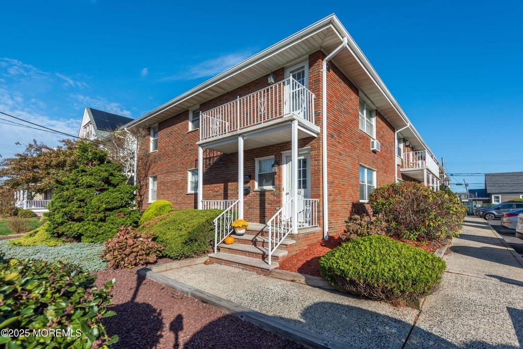 102 10th Avenue - Photo 21