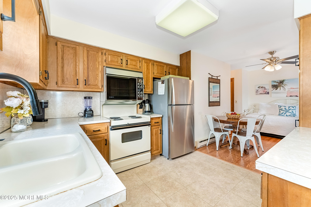 102 10th Avenue - Photo 8
