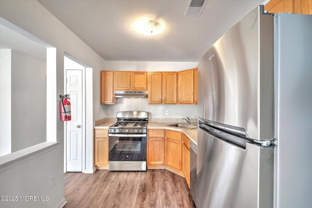 15 Esplanade Way - Photo 14