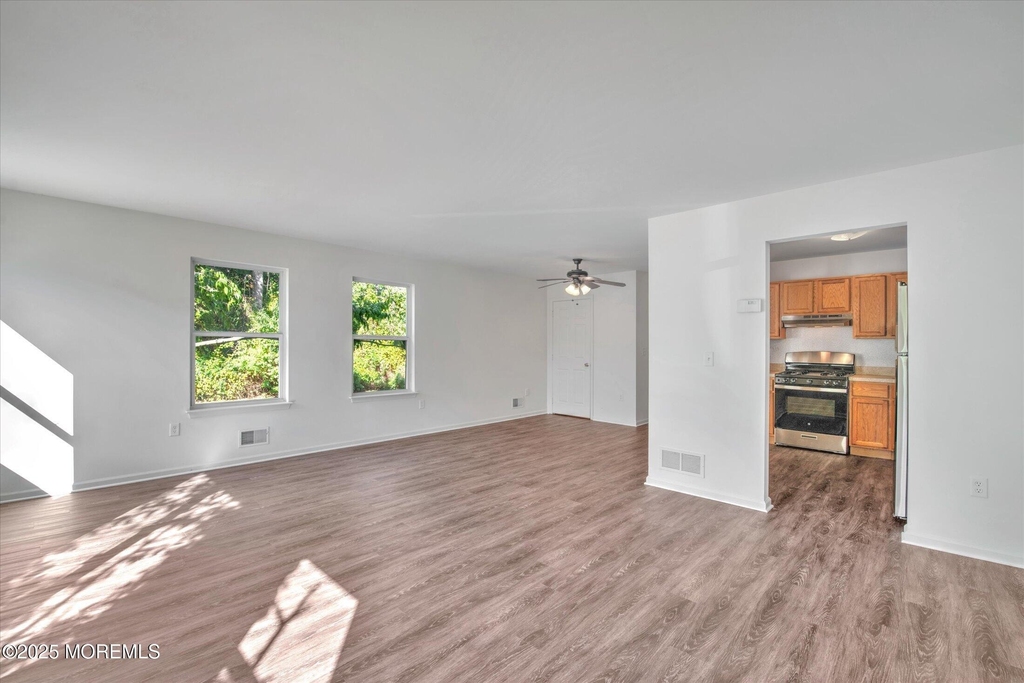 15 Esplanade Way - Photo 7