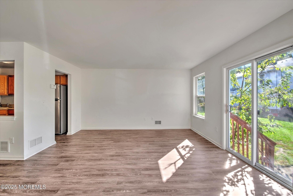 15 Esplanade Way - Photo 4