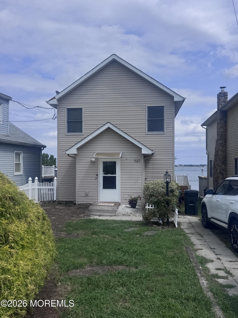 1137 Woodmere Drive - Photo 1