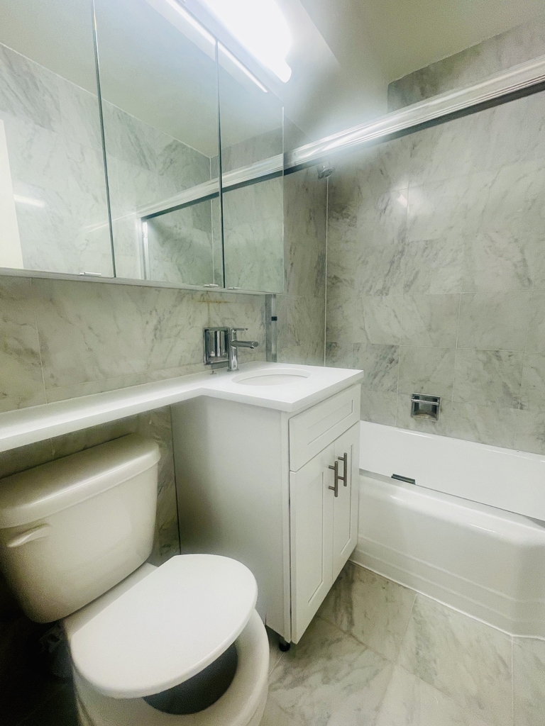  East 79th Street - Photo 11
