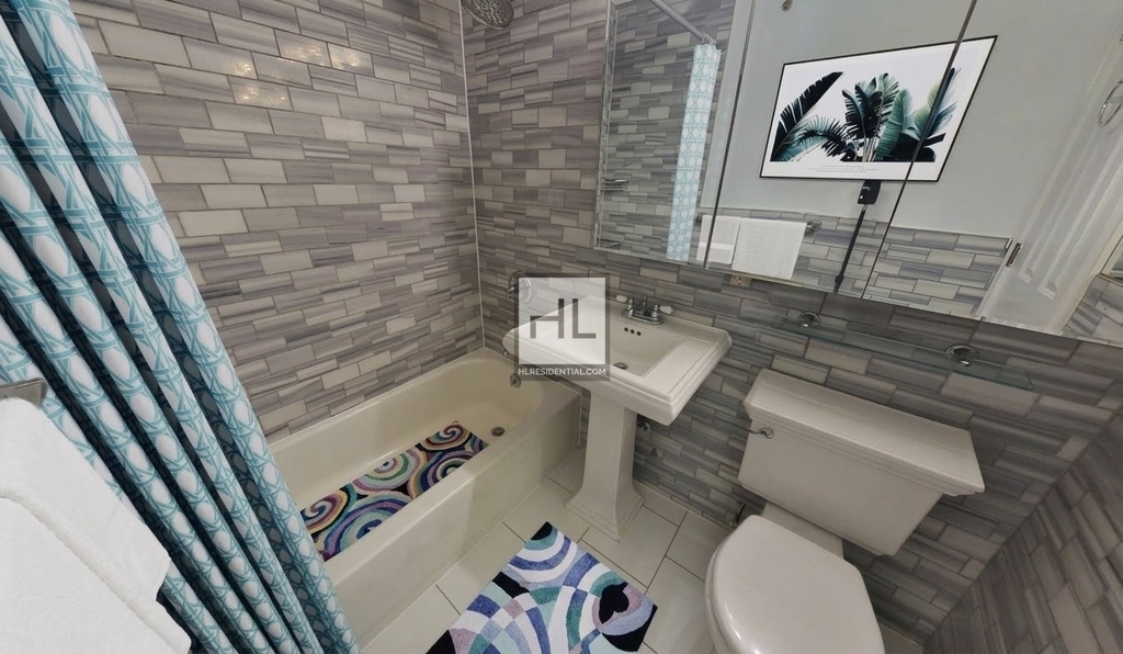 East 13 Street - Photo 3