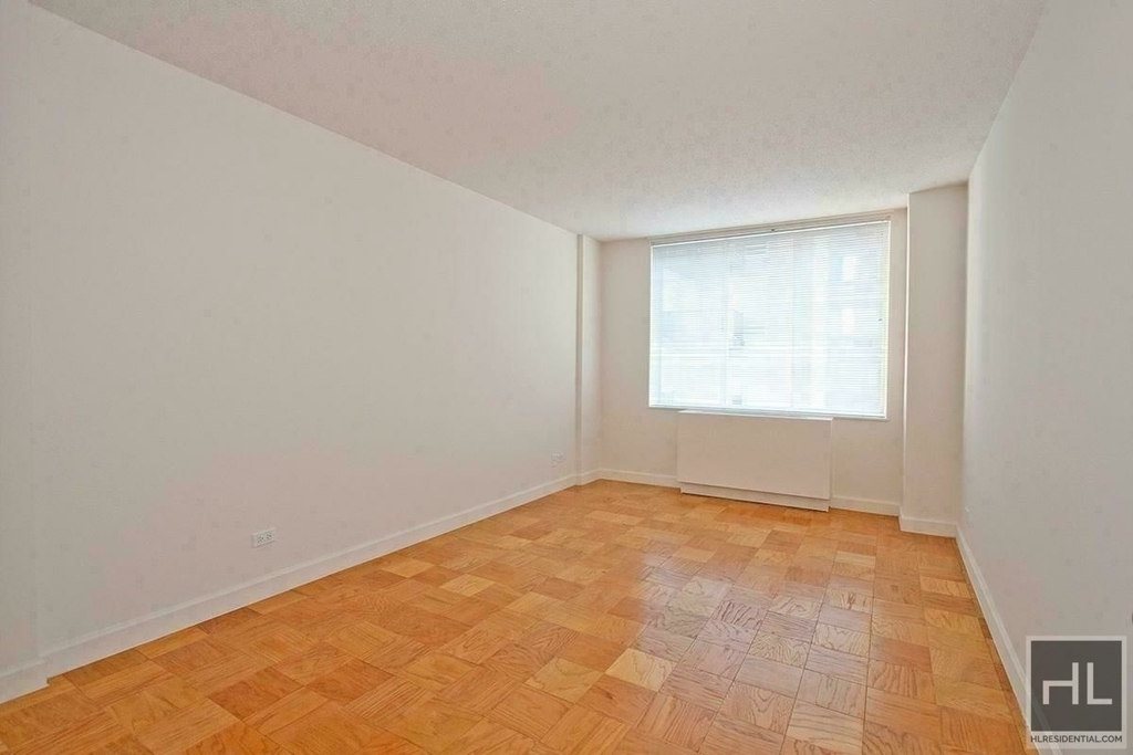 East 56th Street - Photo 1