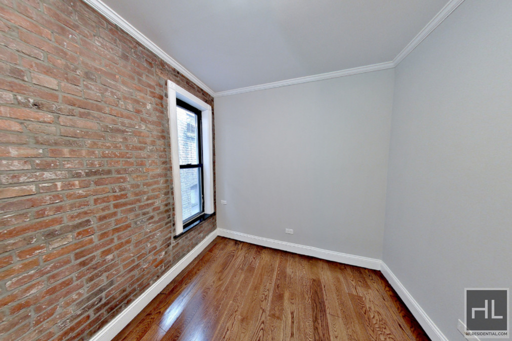 West 52nd Street - Photo 2