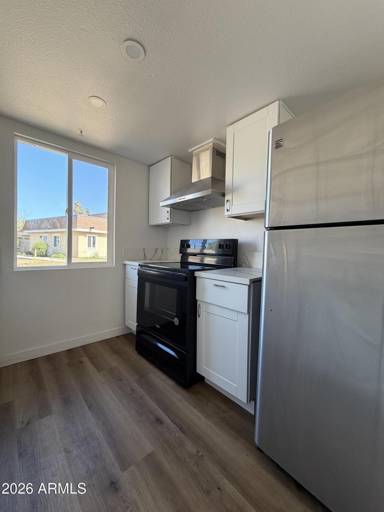 8235 N 34th Drive - Photo 4