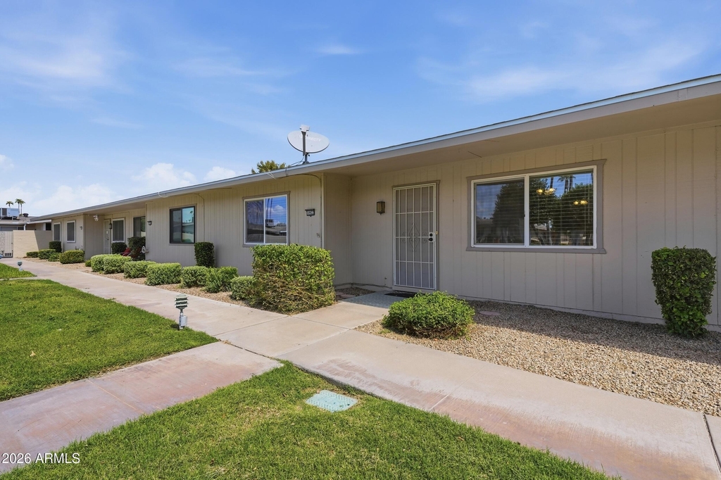 10922 W Santa Fe Drive - Photo 2