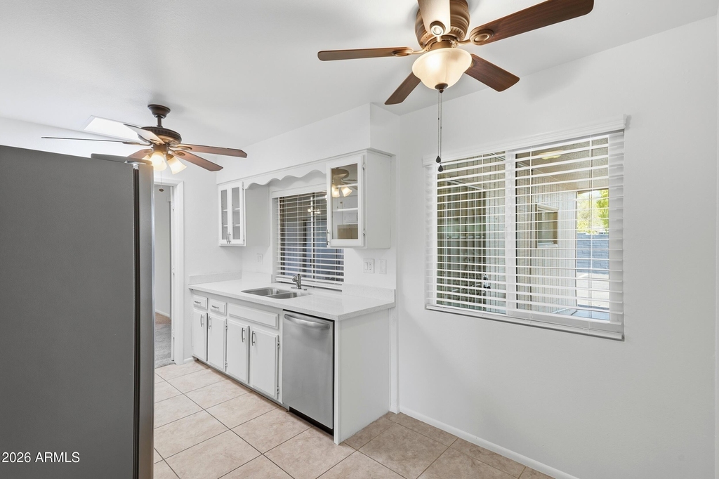 10922 W Santa Fe Drive - Photo 8