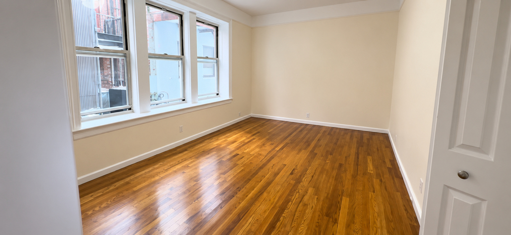  West 13th Street - Photo 2