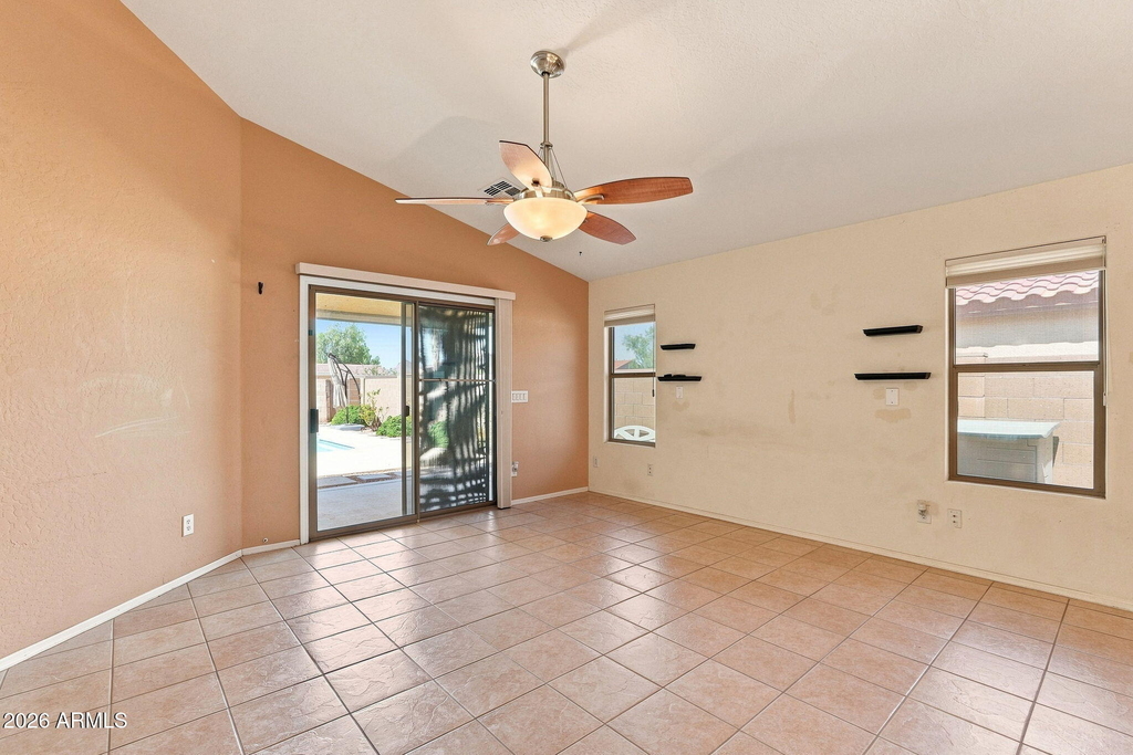 521 W Angus Road - Photo 9