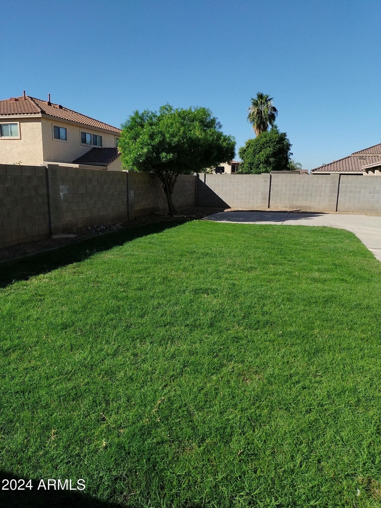 3435 E Longhorn Drive - Photo 21