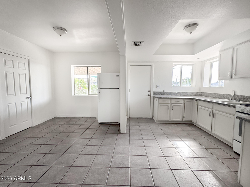 1625 N 31st Street - Photo 7