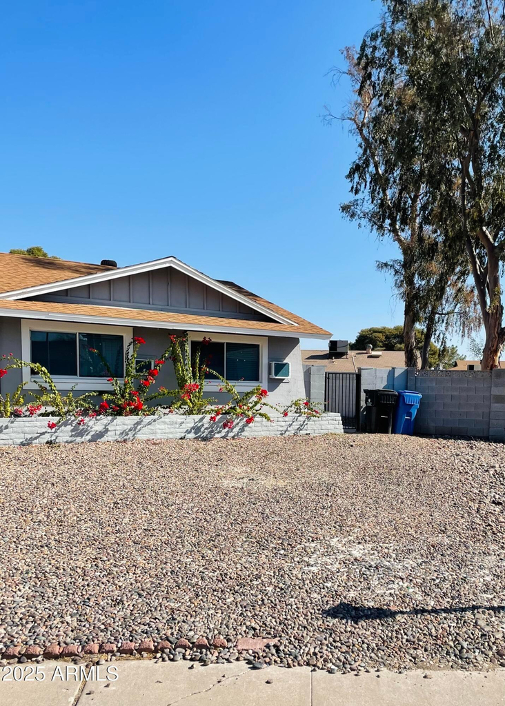 3720 W Mauna Loa Lane - Photo 0